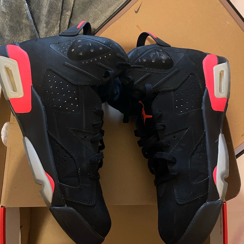 Air Jordan Bred 6s